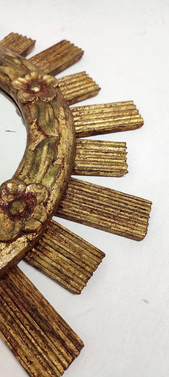 Espejo sol de madera. Spain, 1960s.