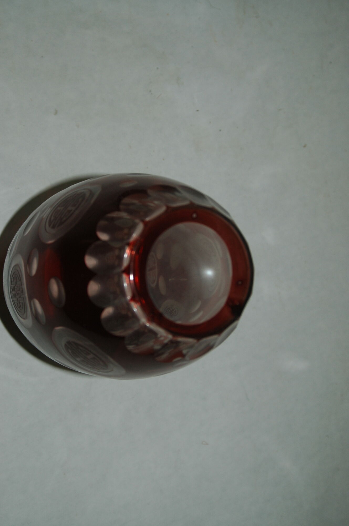vase cut glass or bohemian crystal Chinese decoration Chinese glass