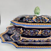 Very large soup tureen and its plate in Gien earthenware. 20th century.