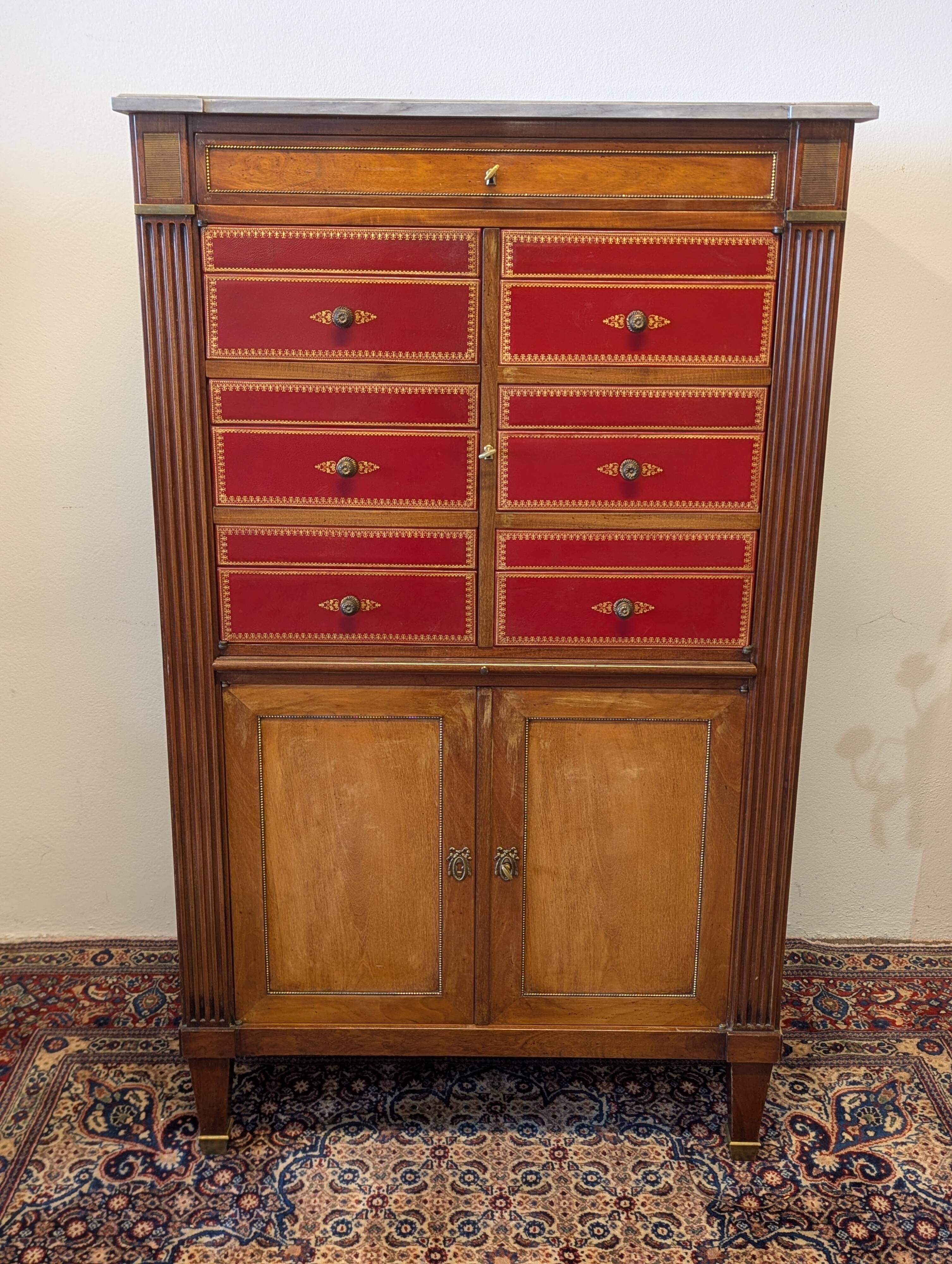 High buffet in the style of a cabinet maker