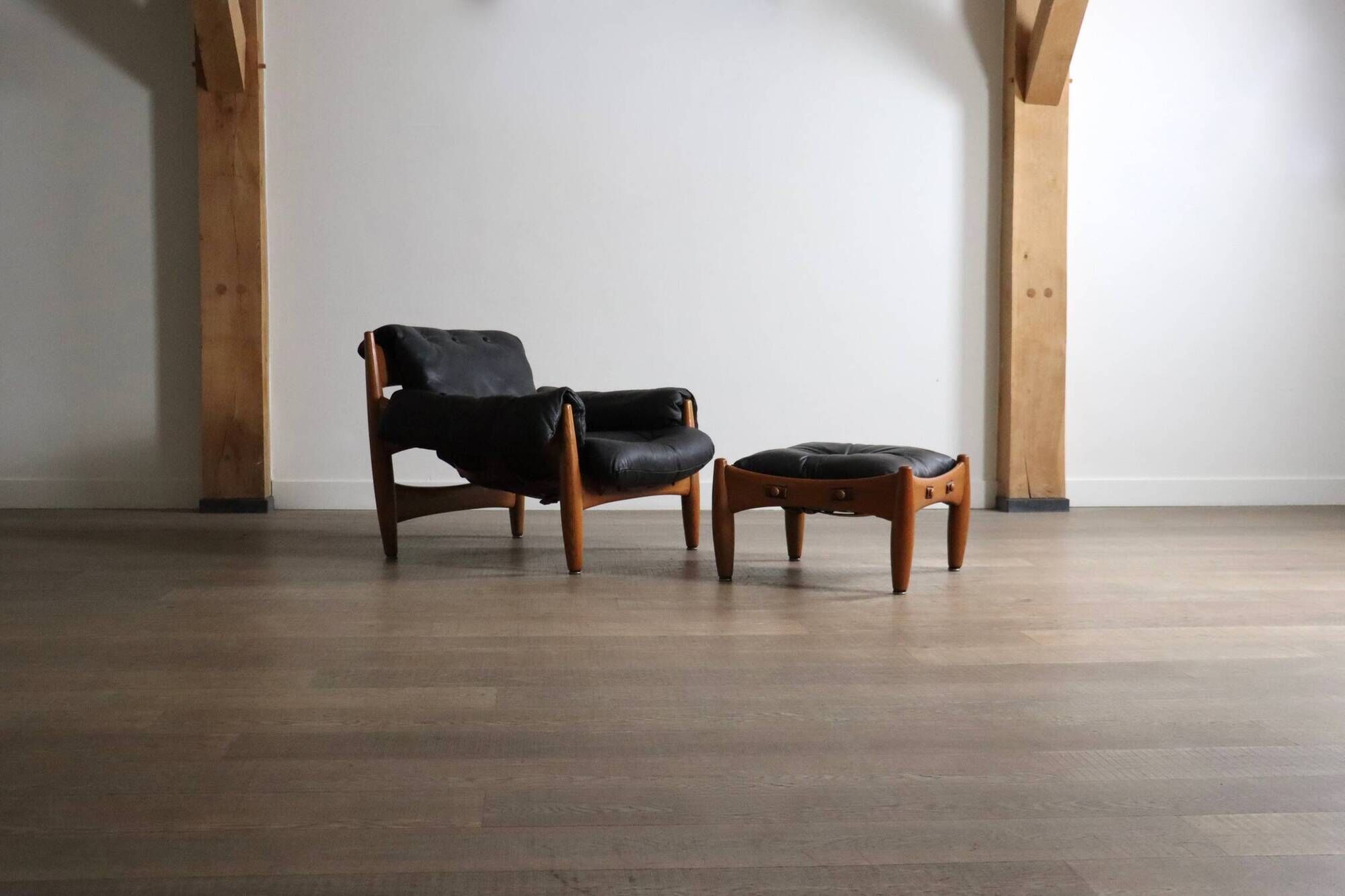 Sheriff Lounge Chair with ottoman by Sergio Rodrigues for Isa Bergamo 1960s