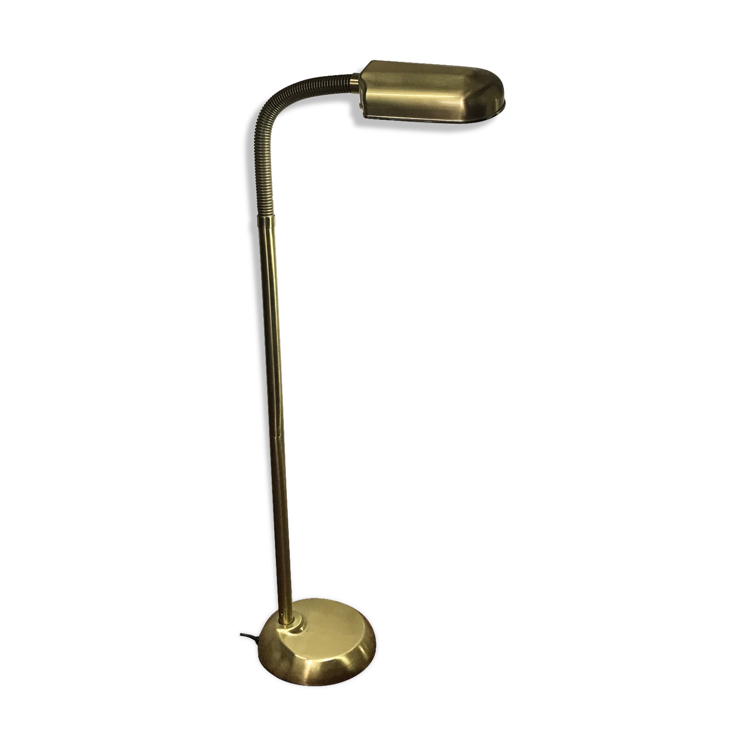 Golden articulated lamppost