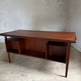 Danish vintage desk in teak by Peter Lovig Nielsen