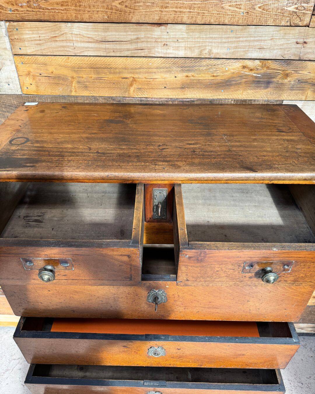 Walnut chest of drawers