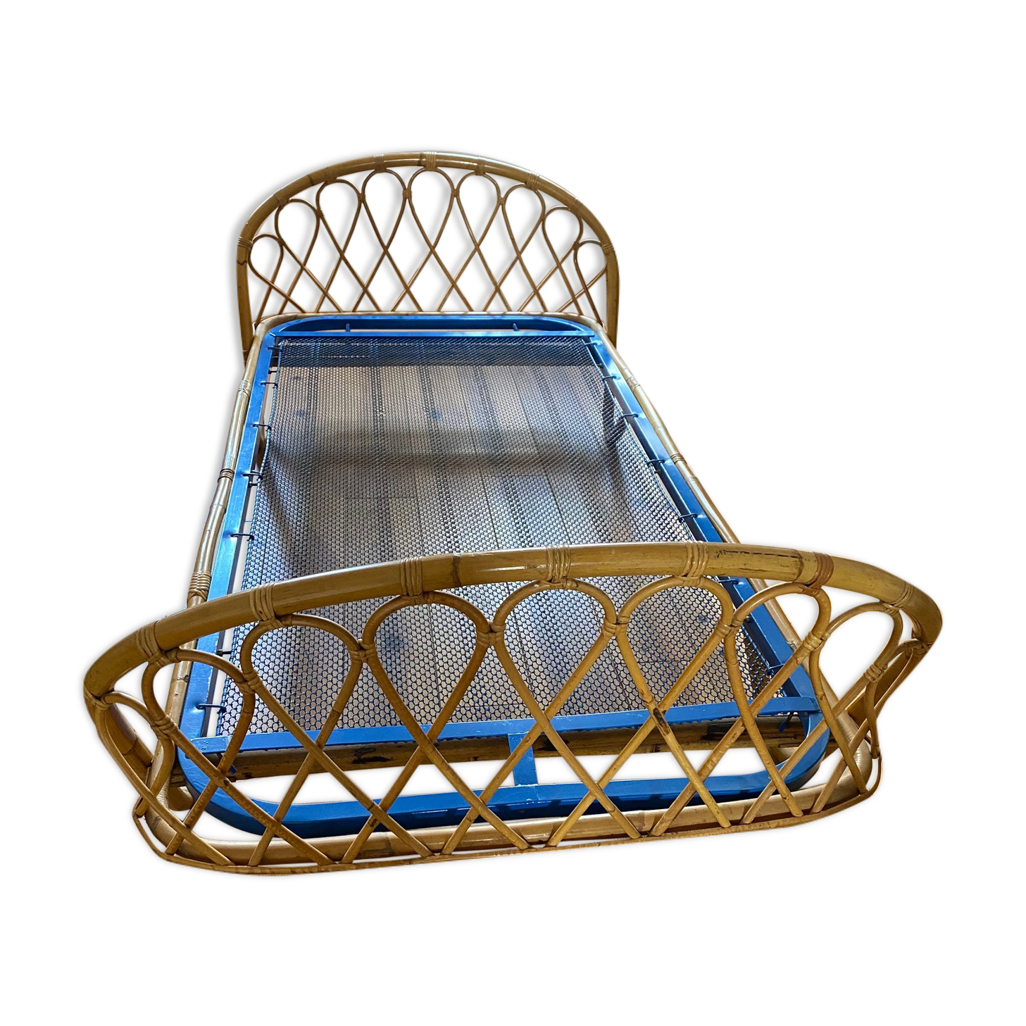 Vintage basket bed in rattan 1960