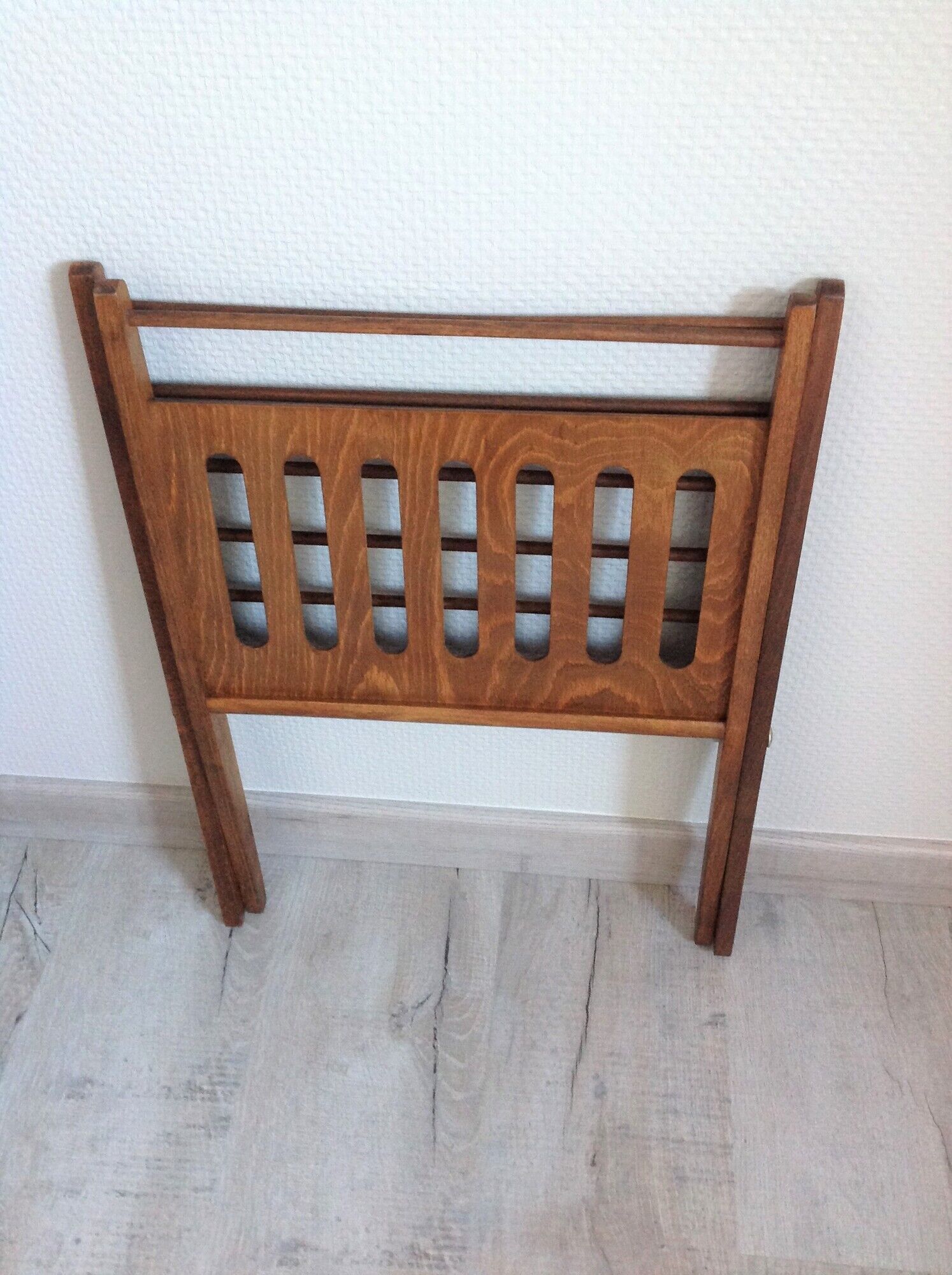 Scandinavian style foldable magazine holder by Cees Brackman for Pastoe 60/70s