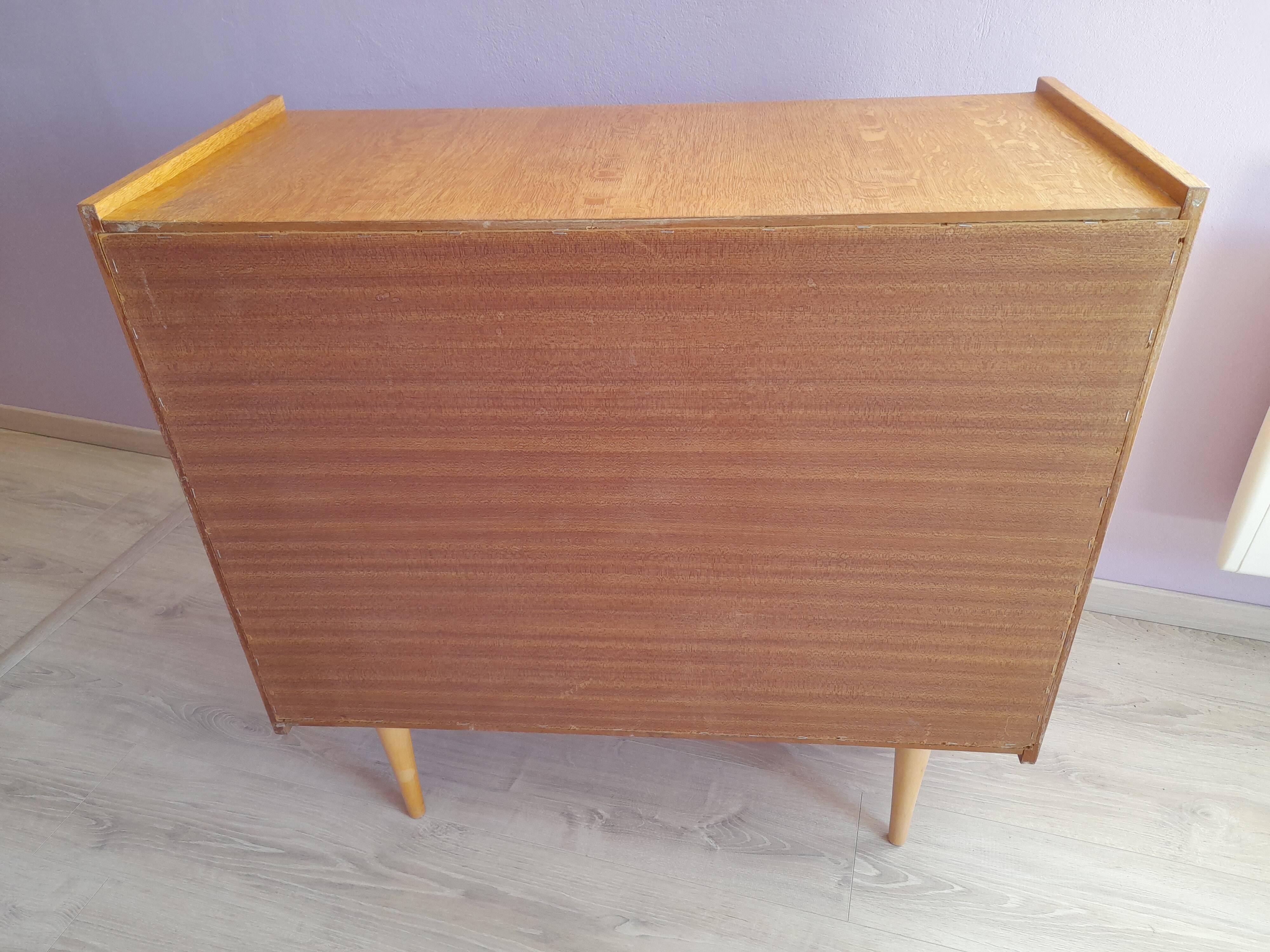 Vintage oak chest of drawers