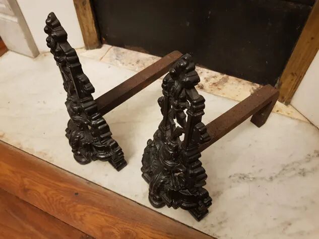 Cast iron firebacks
