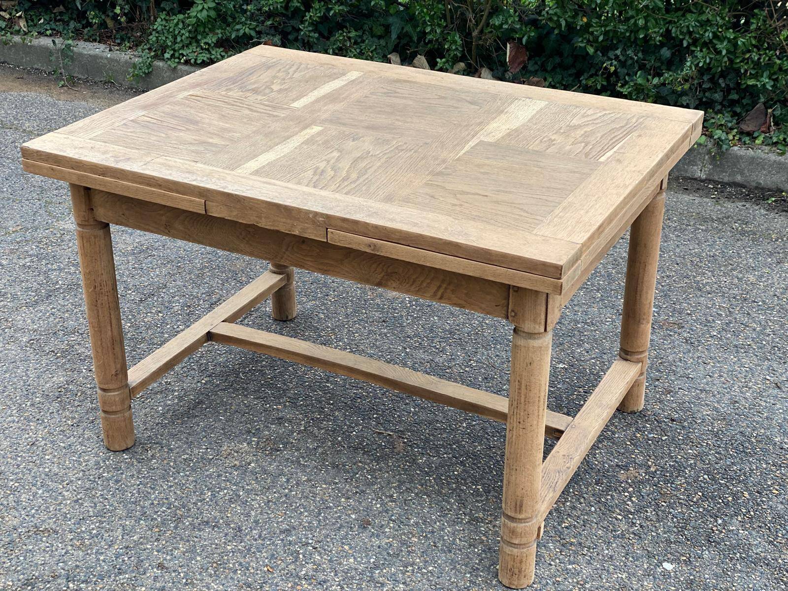 Renovated extendable farmhouse table in raw solid wood and marquetry 210cm