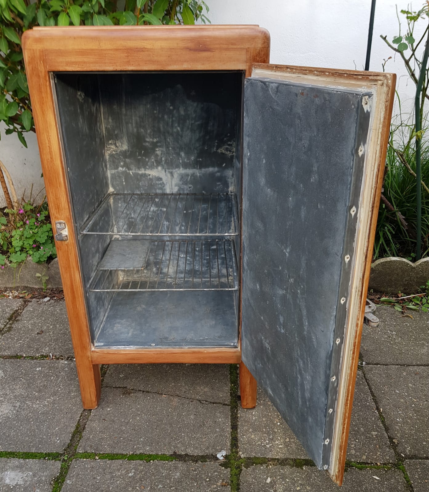 Wood cooler 1930