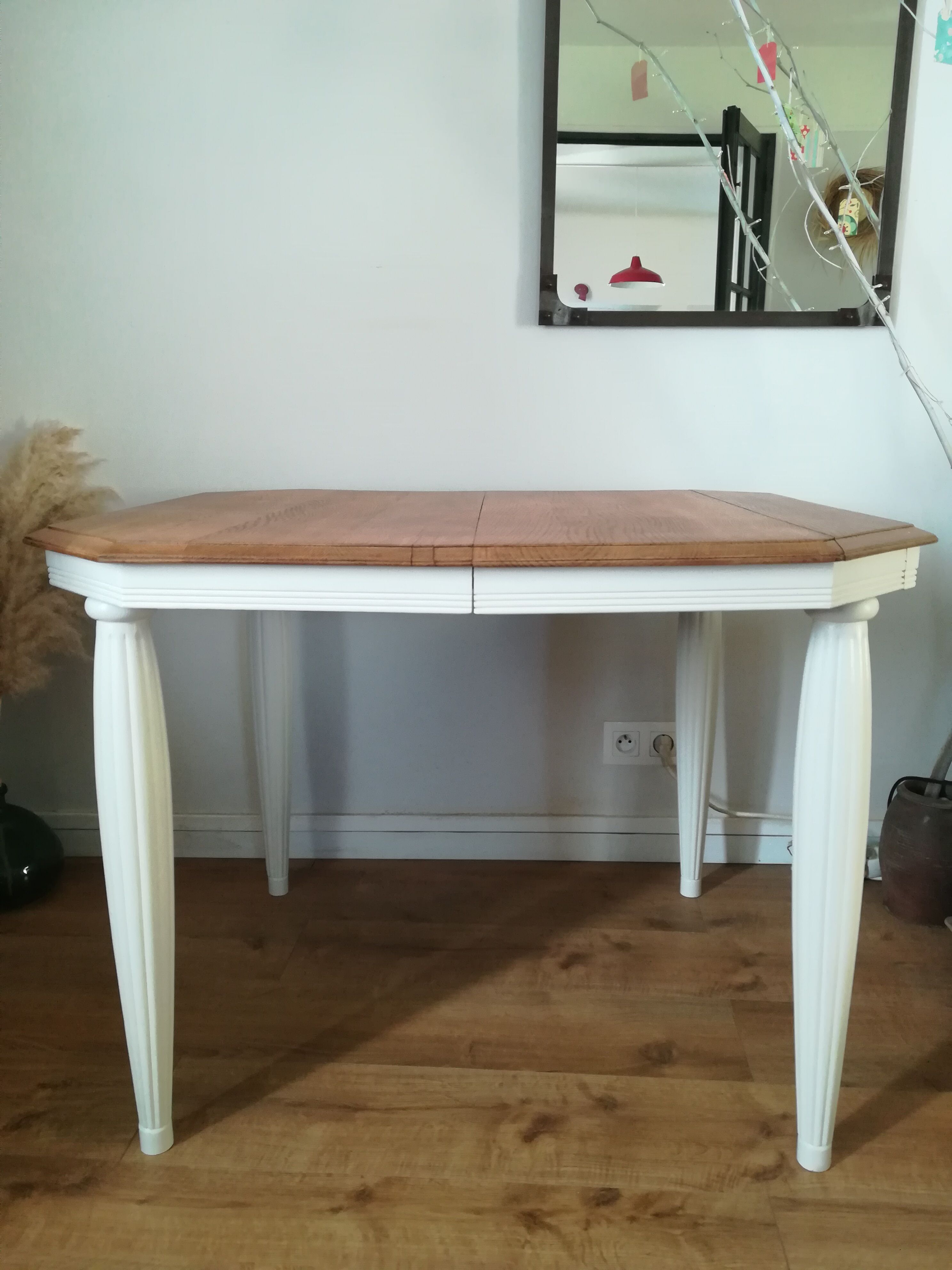 Art deco table