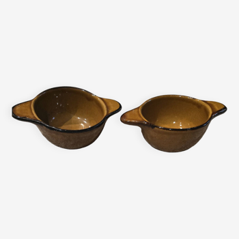 2 vintage bowls with brown ears