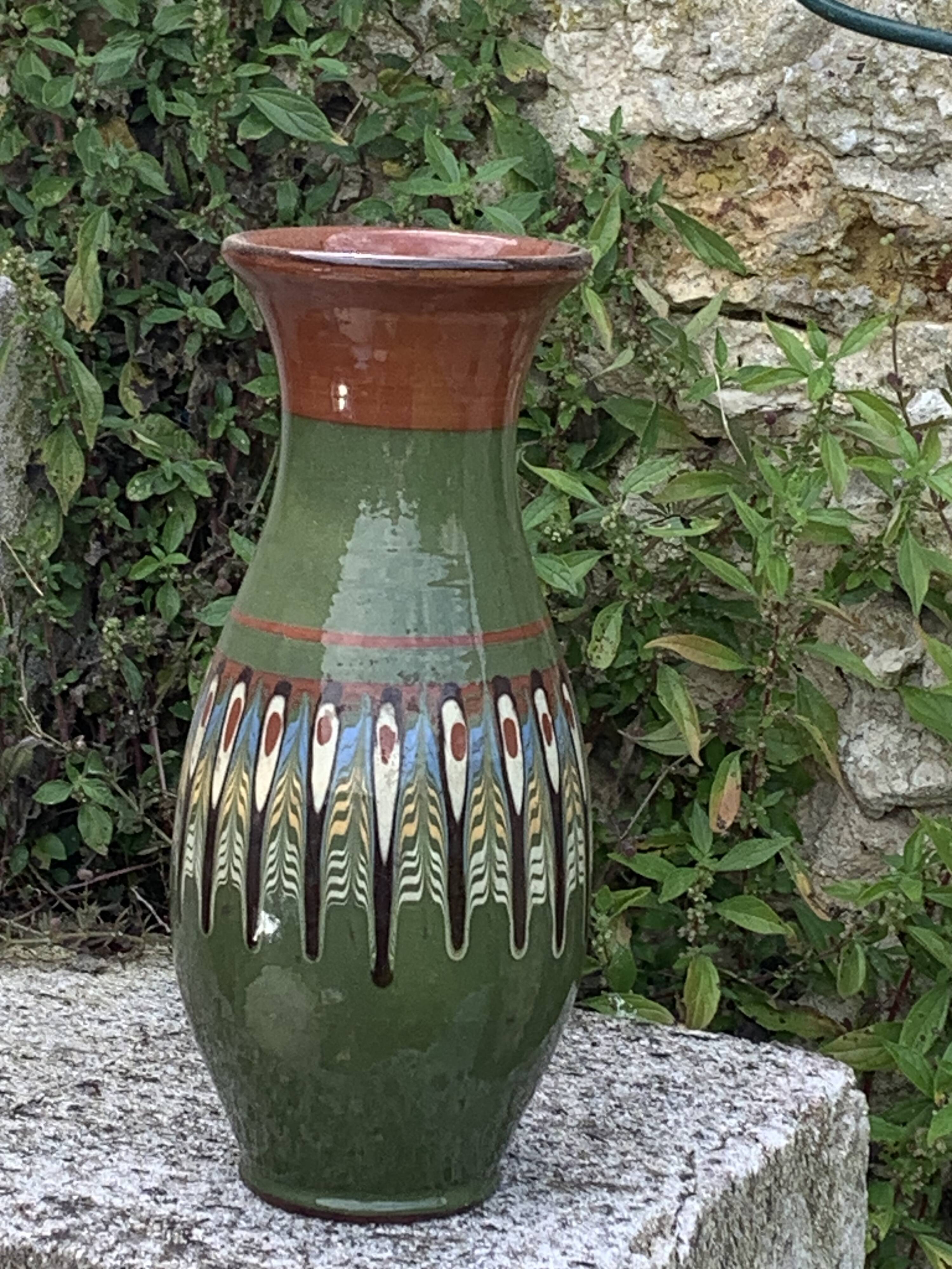 Original vintage 1970s folk vase.
