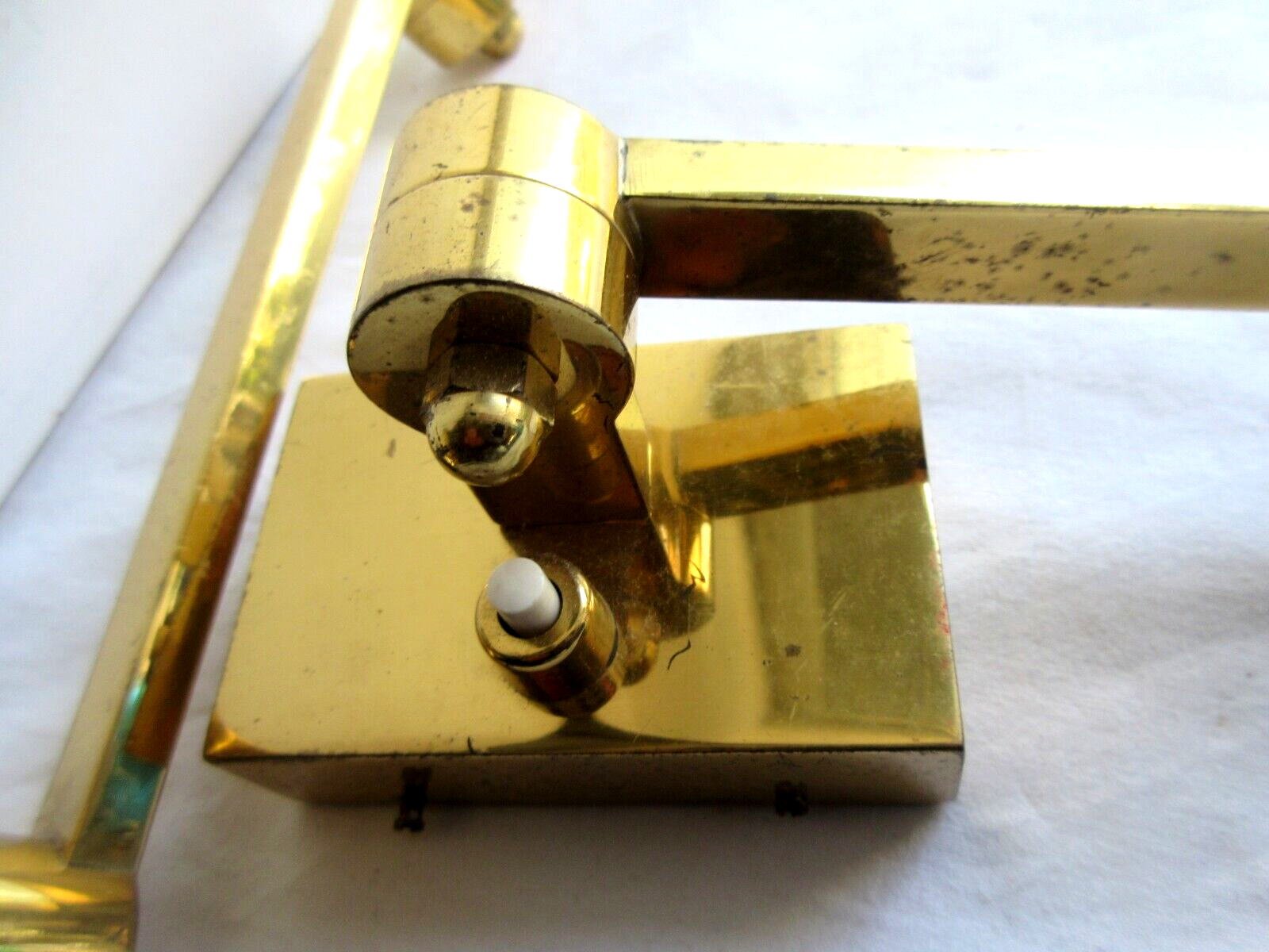 2 electrified wall lamps from 1970, gold chrome bronze, 2 articulated arms + switch