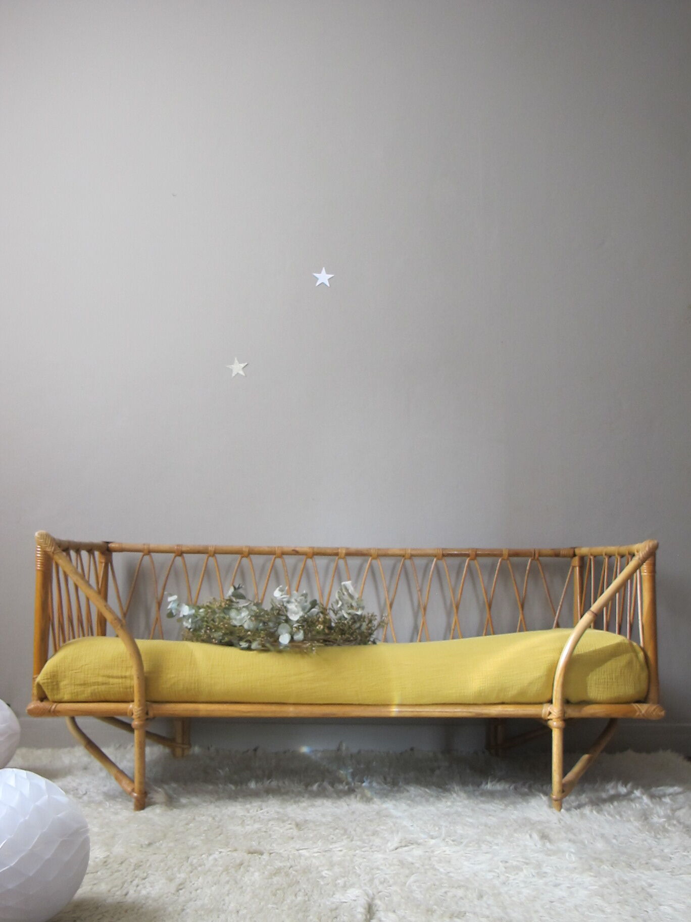 Extendable bed rattan