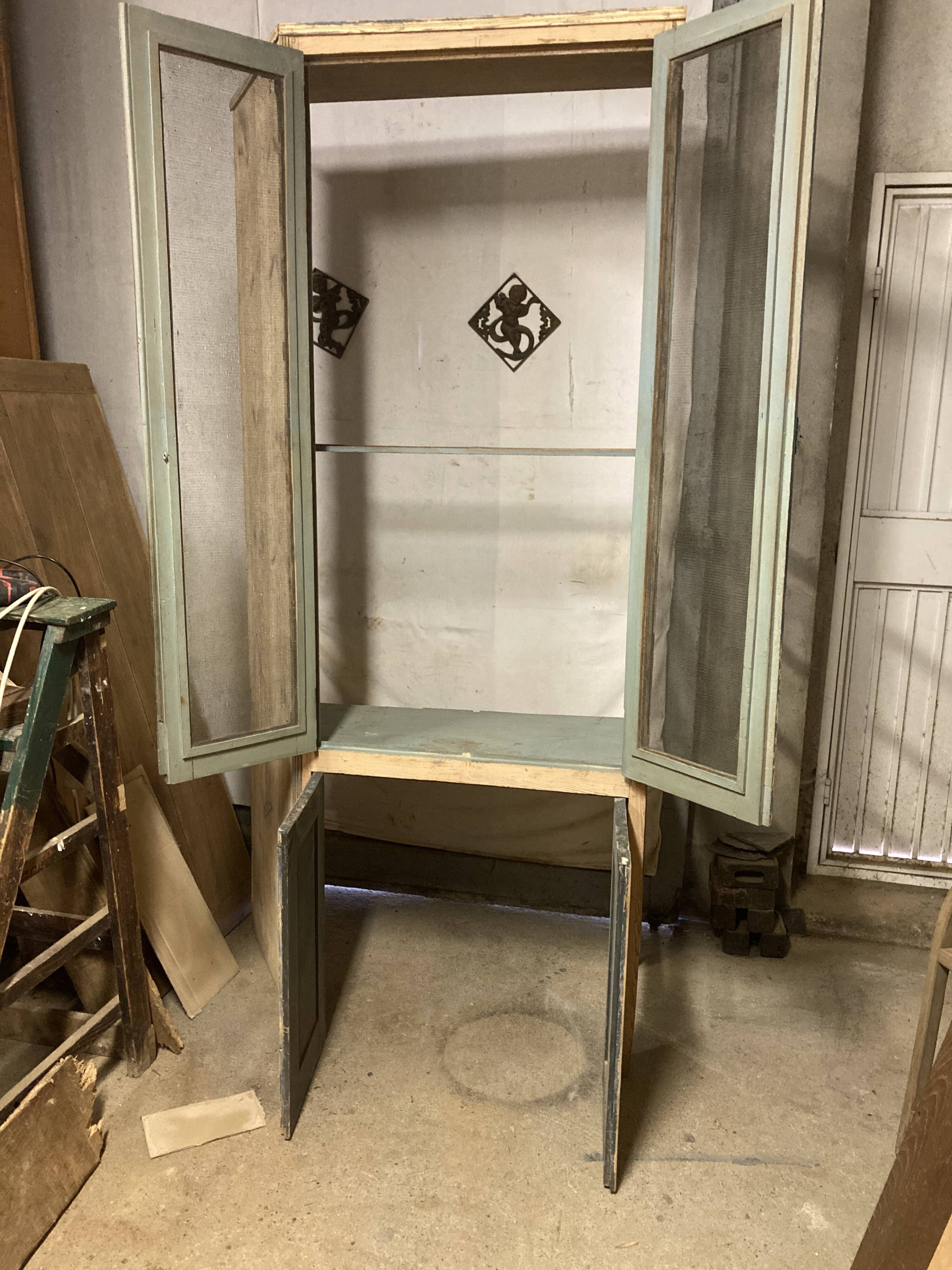 Store furniture façade