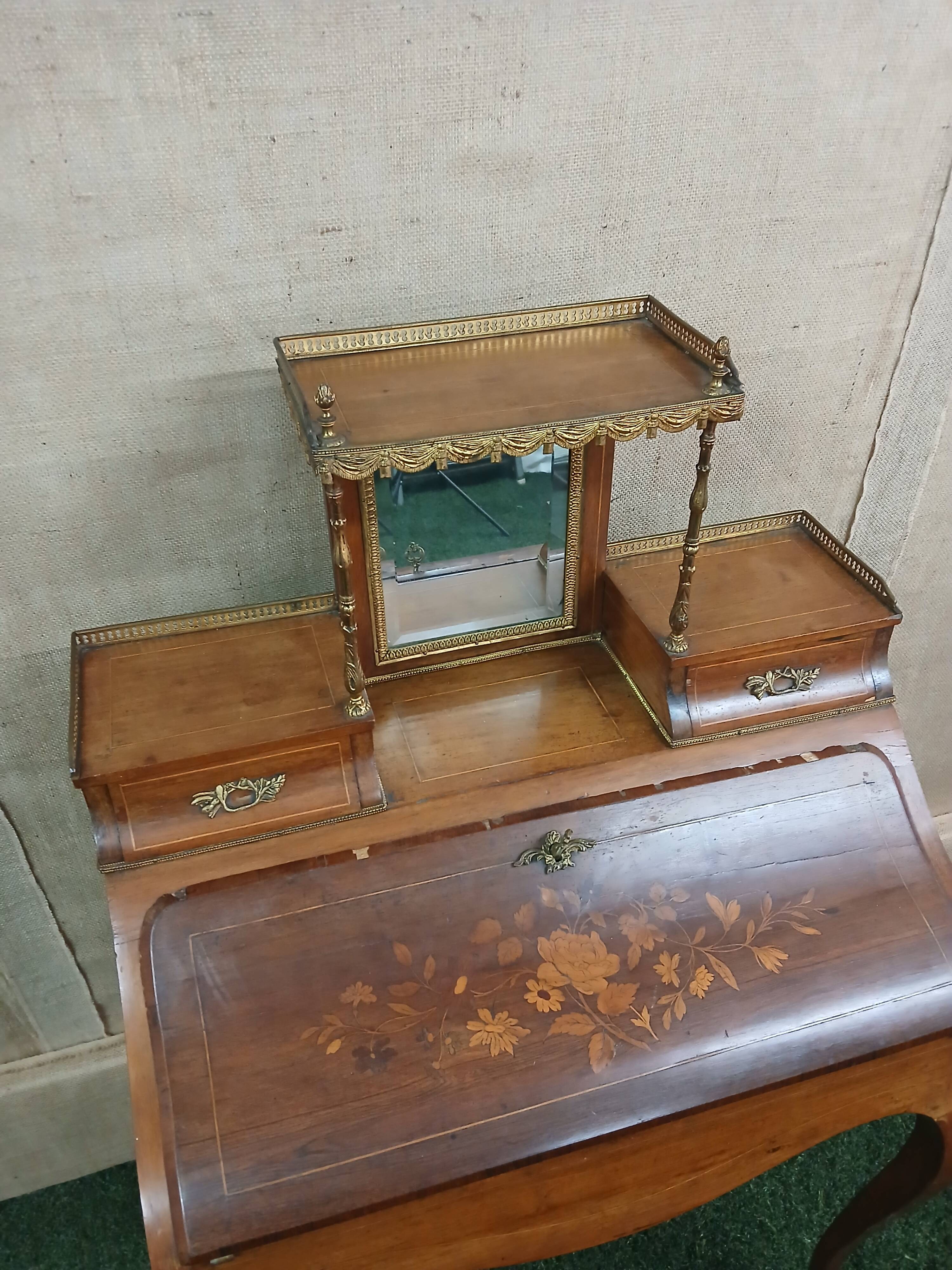 Lady secretary's office