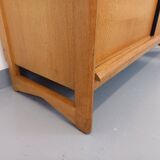 Armoire dressing vintage Guillerme et Chambron en chêne massif années 60