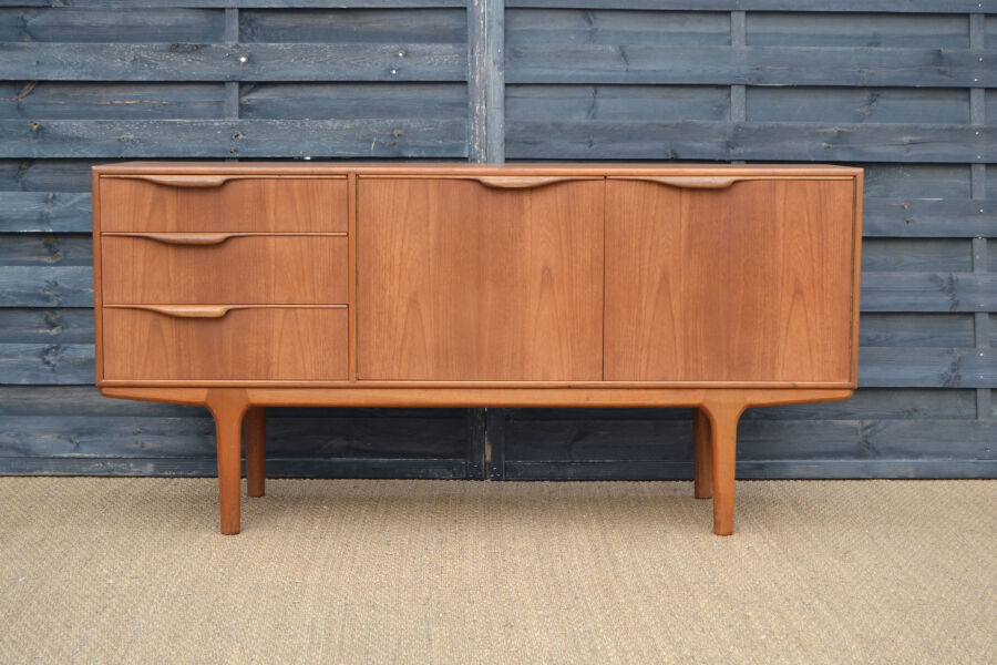 Enfilade par McIntosh * 152 cm