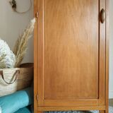 Parisian wardrobe goody feet compass 50s