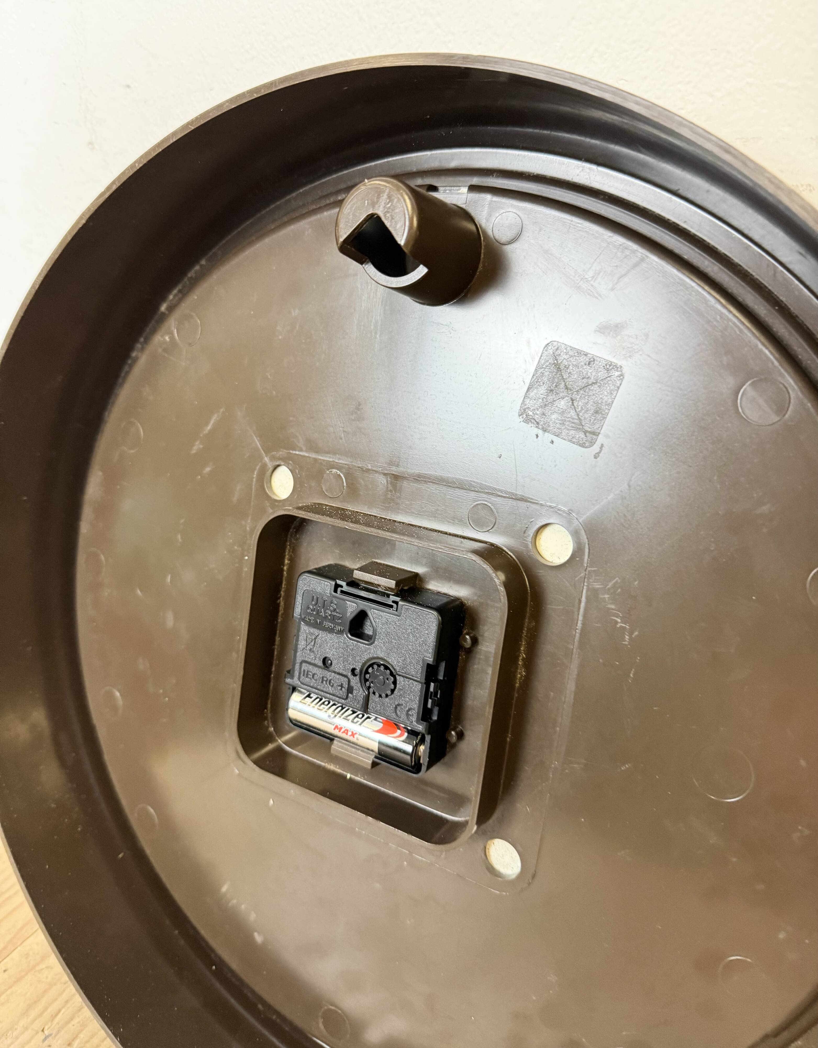 Vintage Brown Bakelite Wall Clock from Seth Thomas, 1980s