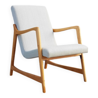 Polish armchair type 364 designed by Barbara Fenrych-Węcławska