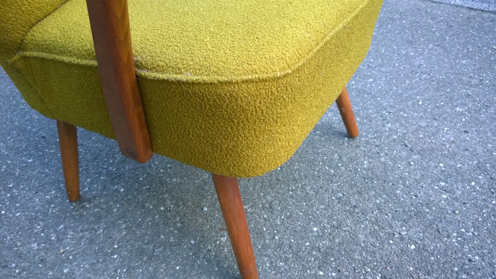 fauteuil cocktail à accoudoirs