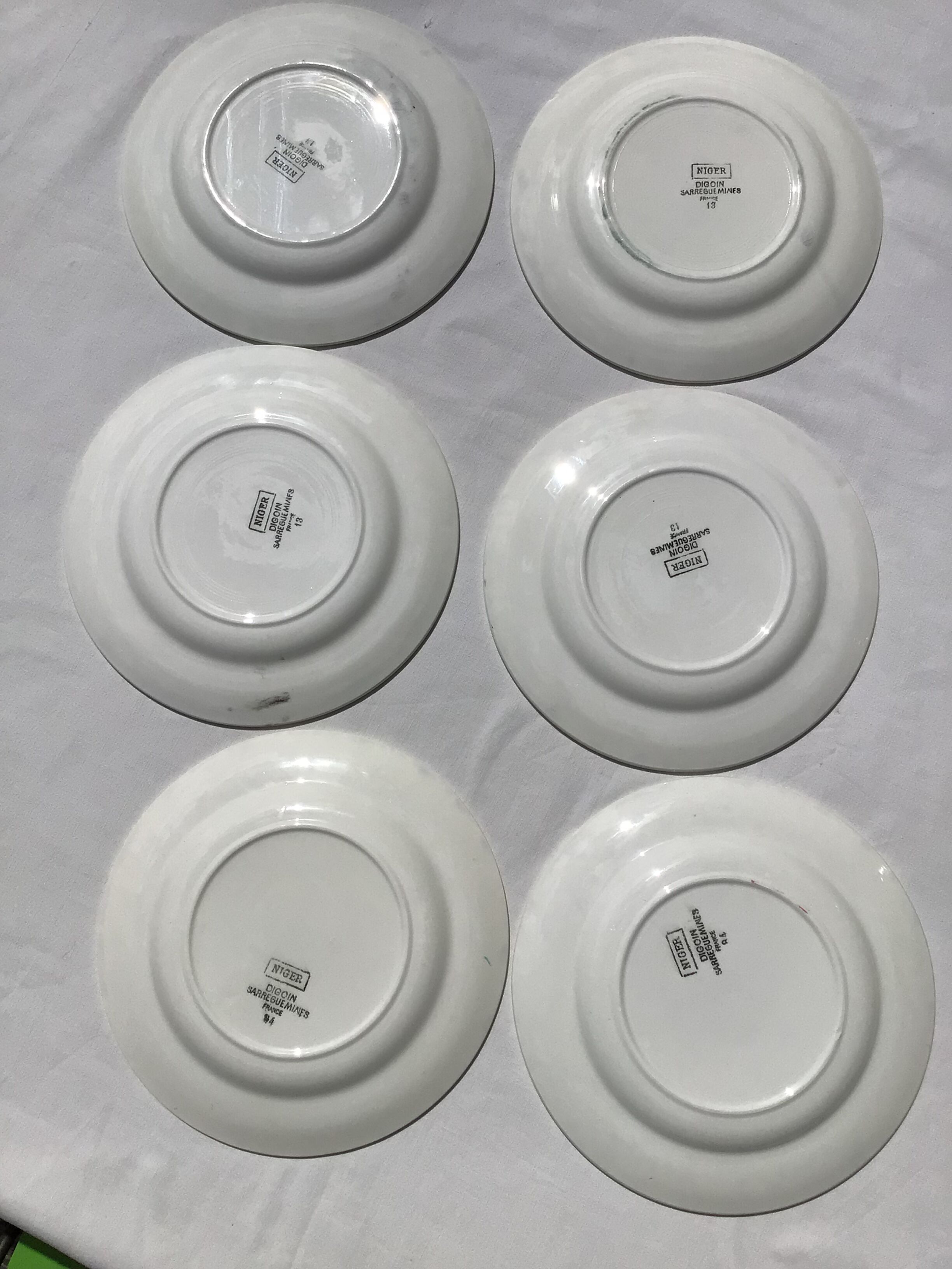 6 plates dessert digoin model niger dark red
