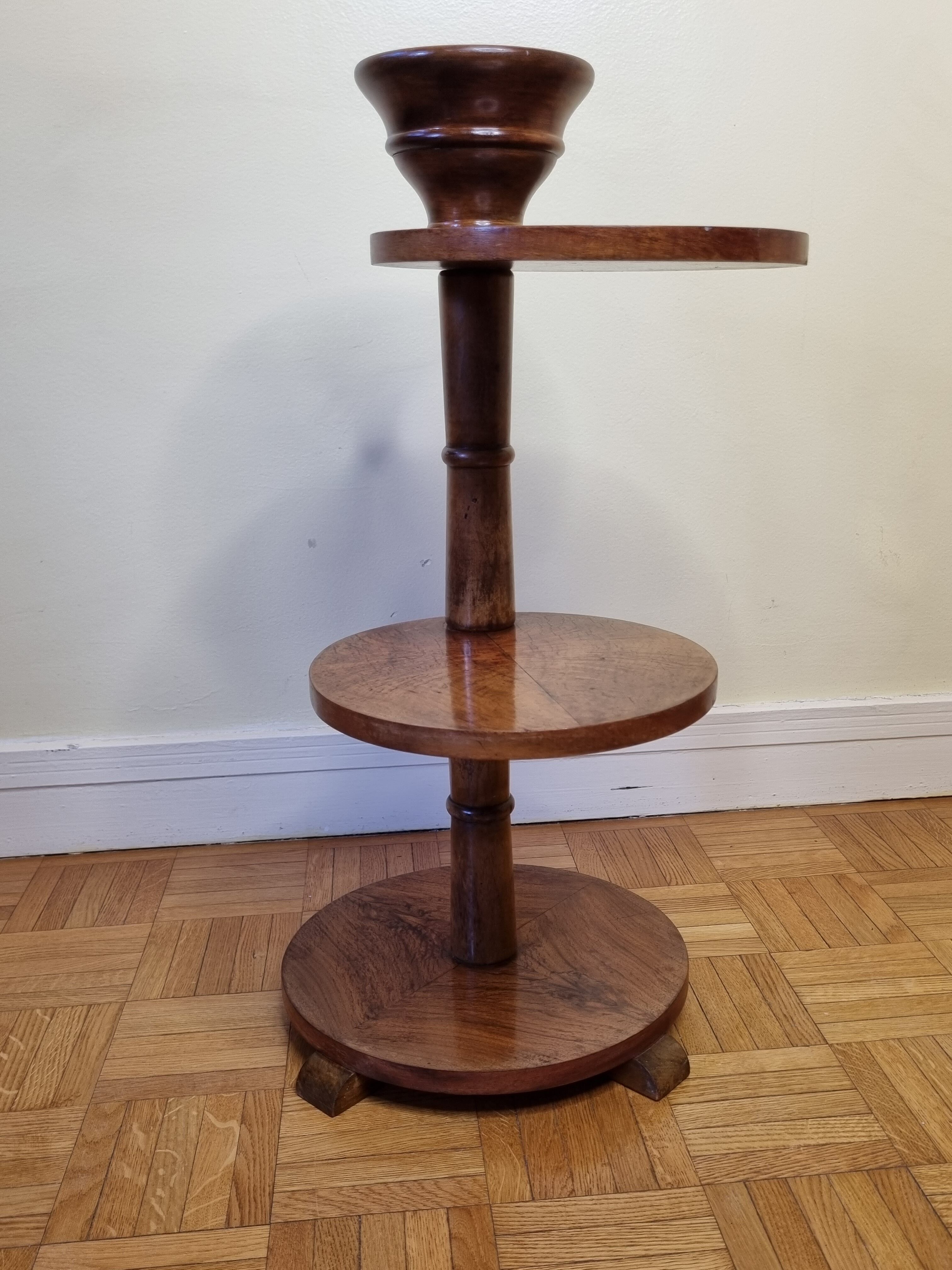 Guéridon Art Déco Modernisme à deux plateaux en Loupe de Thuya