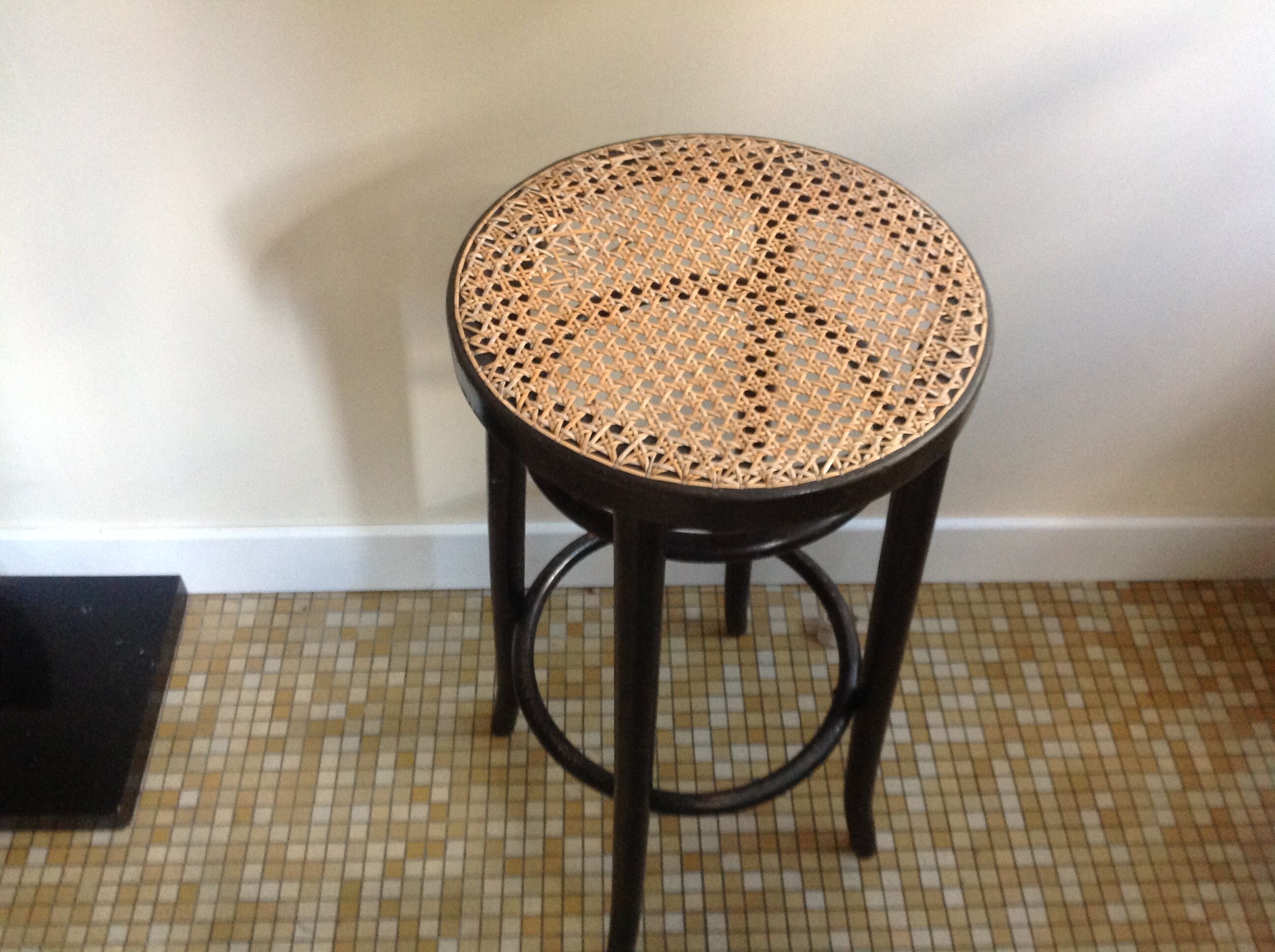 Bar stool