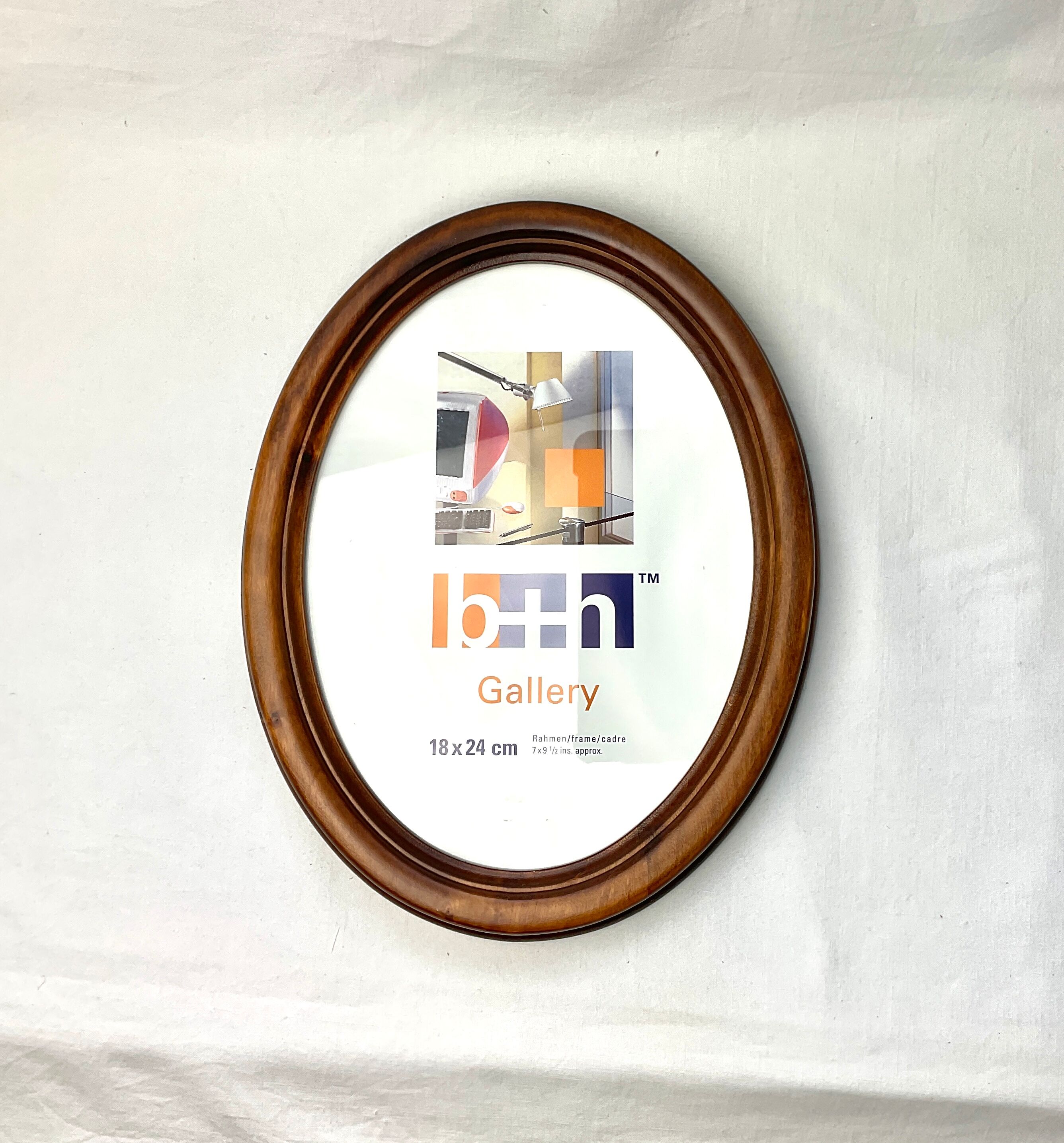 Oval wooden frame b+h