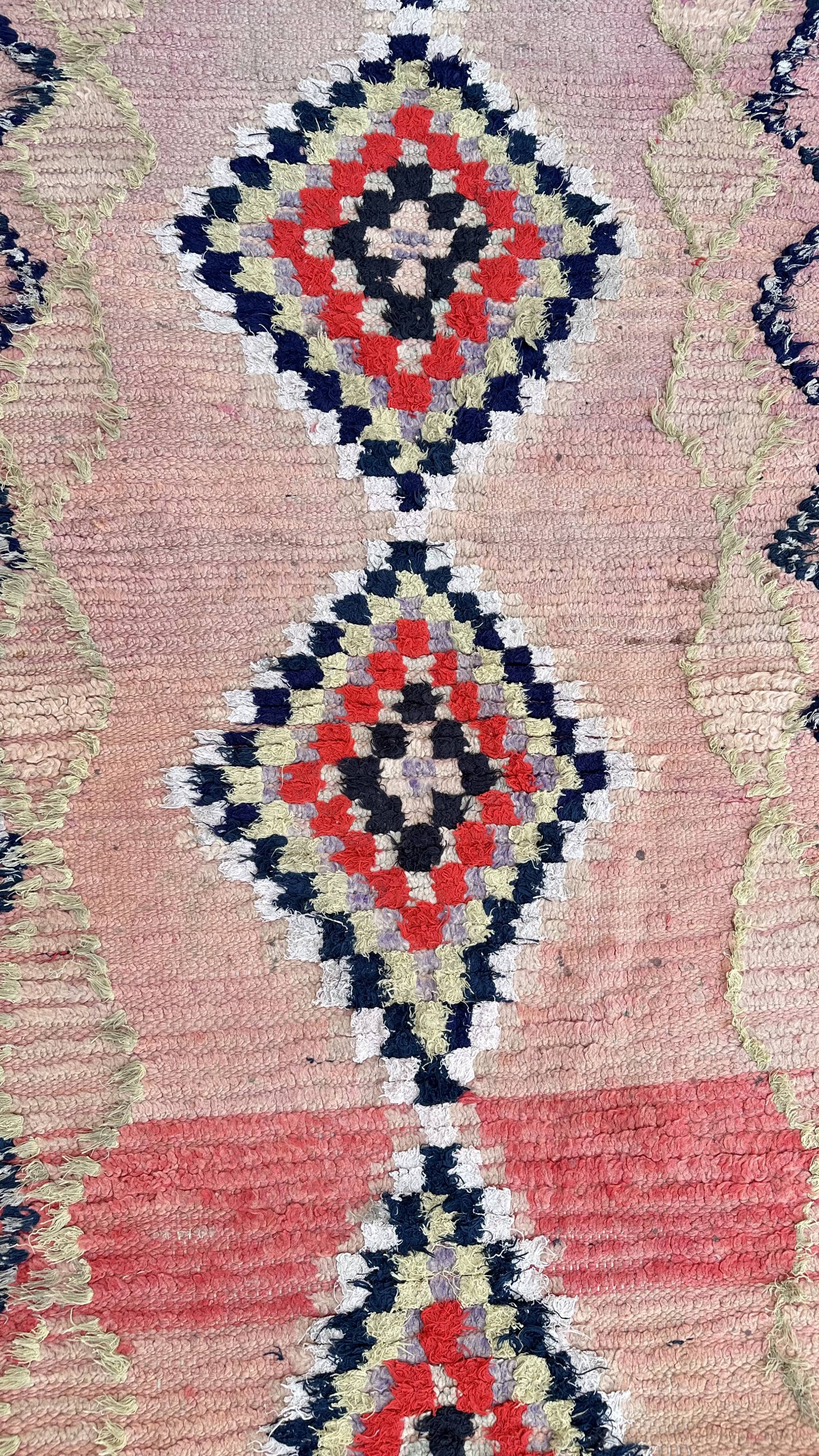 Moroccan carpet boujad pink - 102 x 300 cm