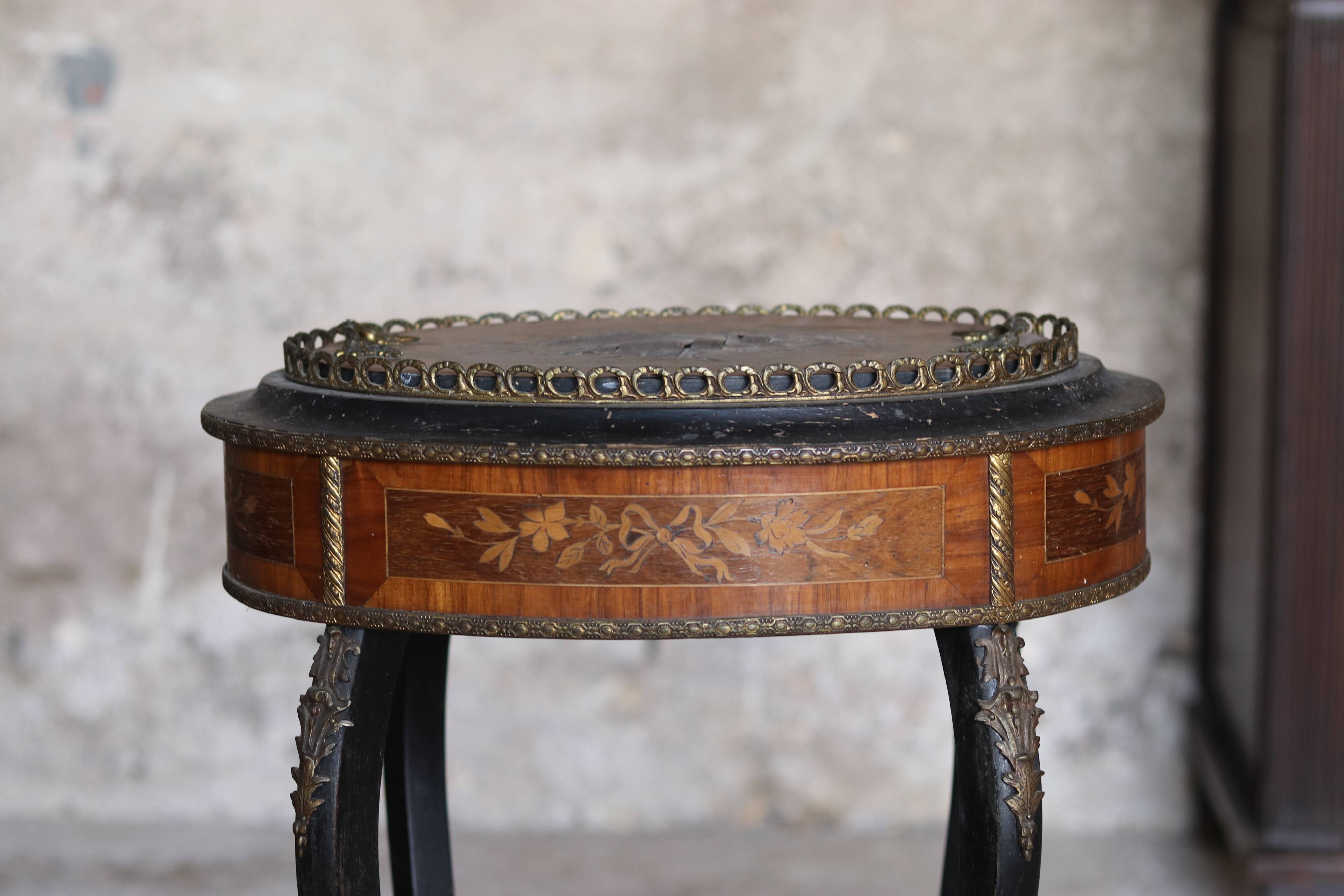 Napoleon III planter