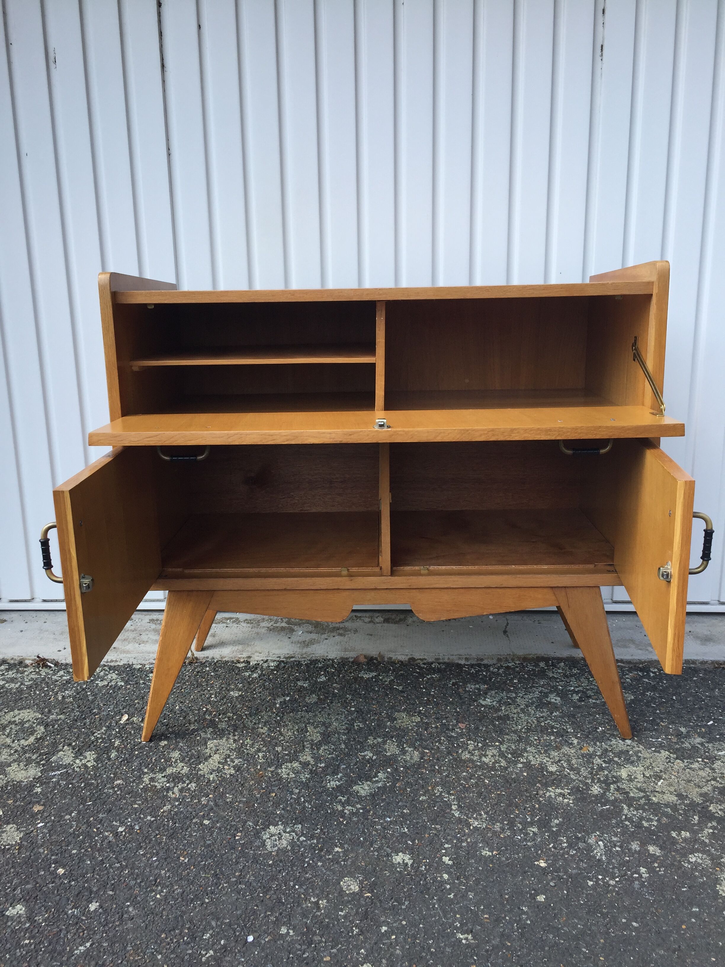 Vintage dresser with compass foot