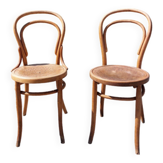 Pair of old round and bentwood bistro chairs - 1920s