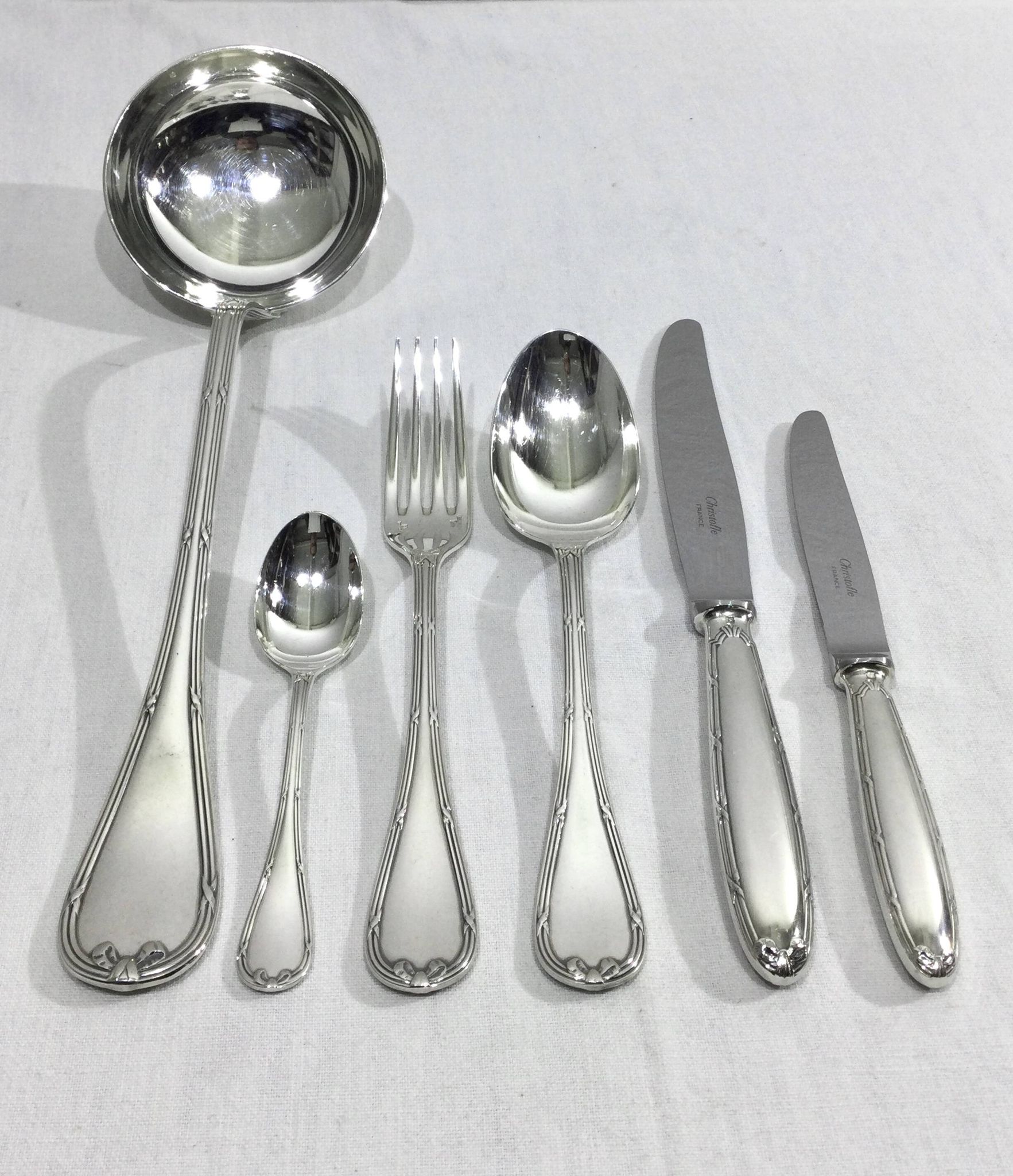 Christofle - Ménagère 61 pièces Rubans Croisés Métal Argenté