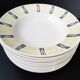 Suite de 12 assiettes creuses des années 50