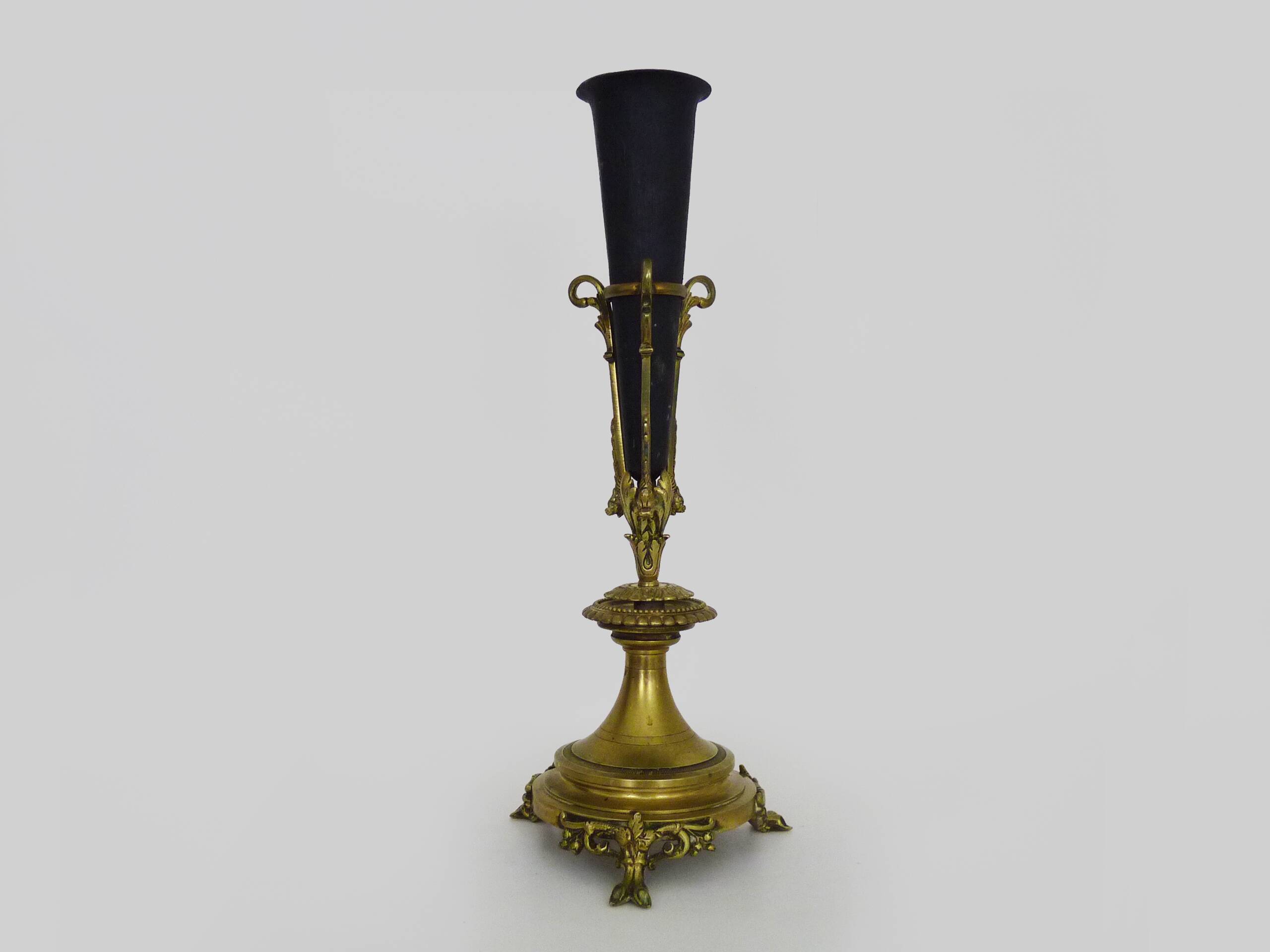 Cornet vase bronze and metal. Napoleon III 19th century.