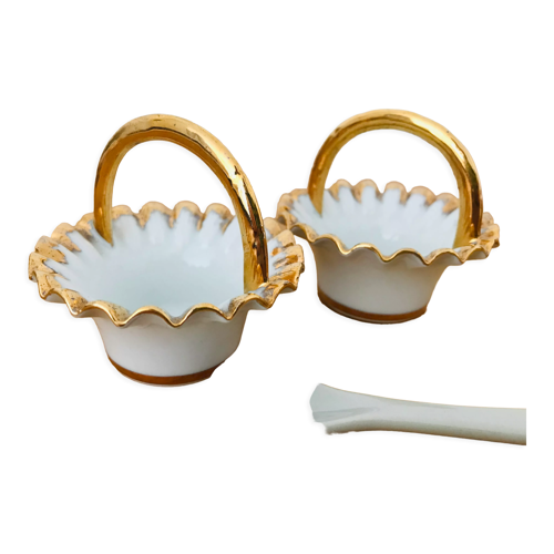 Salière et poivrière en forme de panier avec cuillères en porcelaine de Limoges blanc et doré vintage