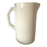 Old pitcher, Gien pitcher