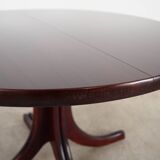 Round mahogany table, Danish design, 1970s, manufactured in Denmark