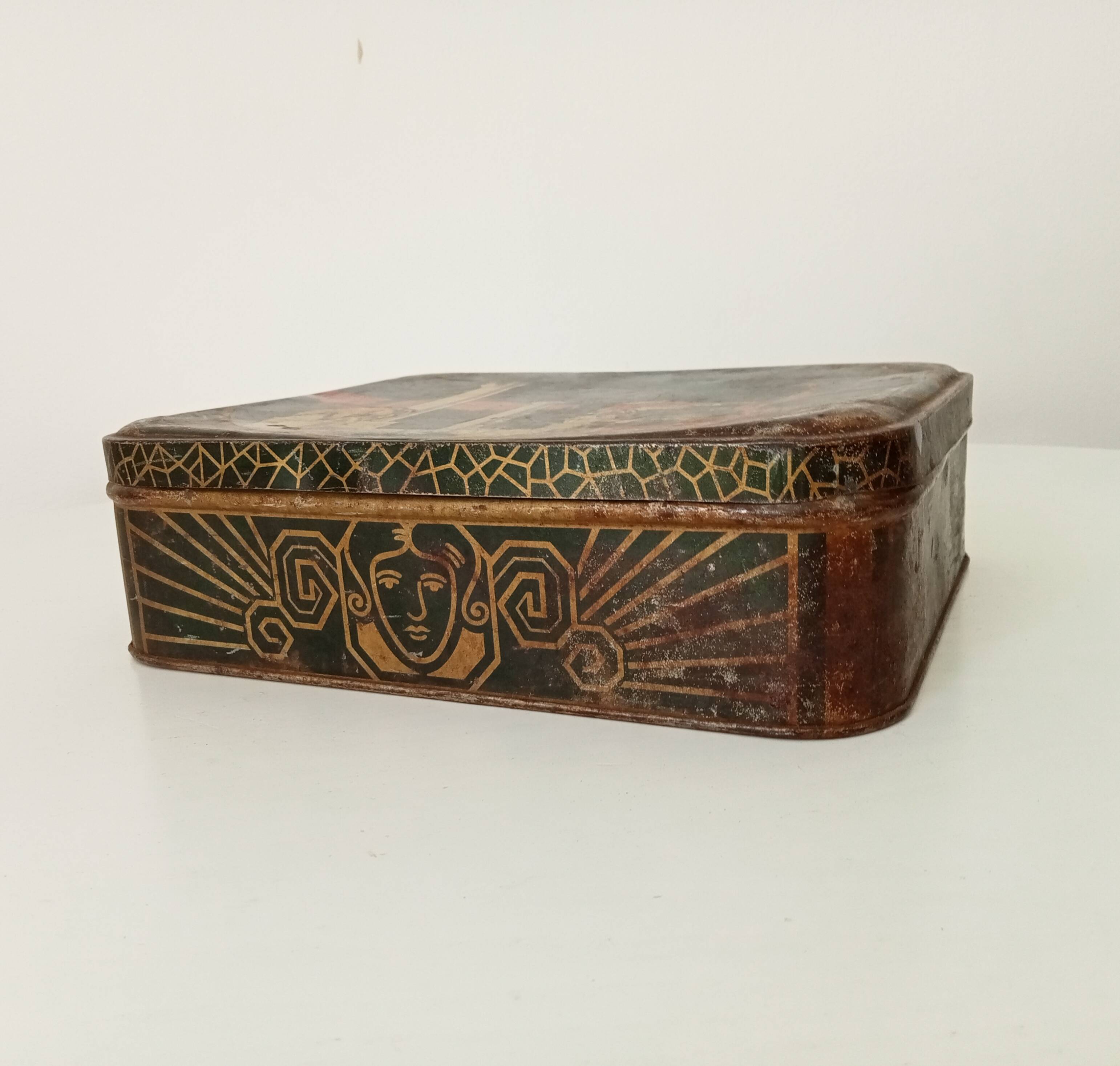 Old art deco biscuit box from the 1920s