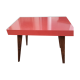 Table formica red foot compass
