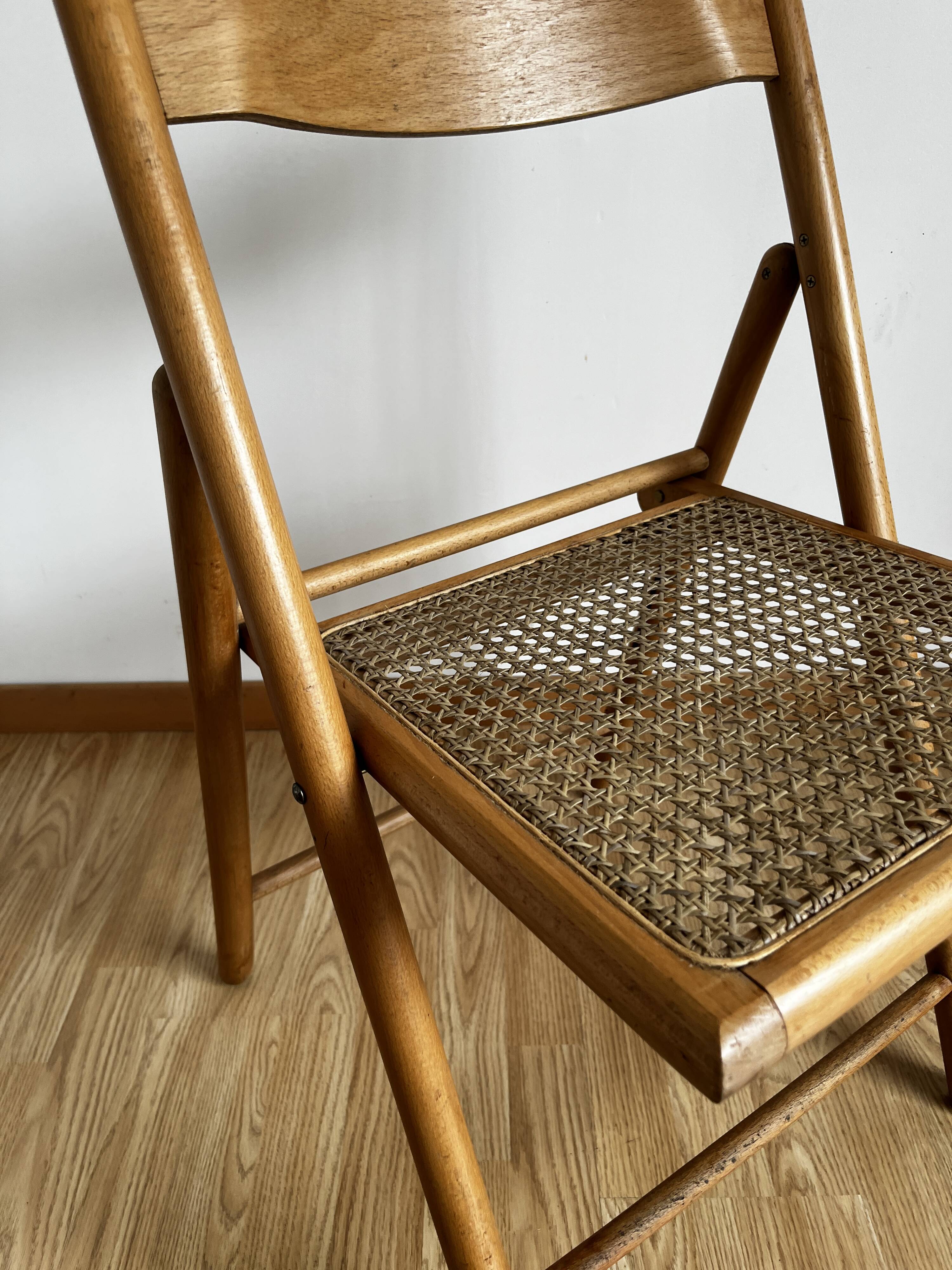 Rattan folding chair