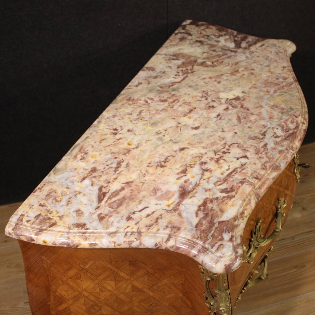 Commode française incrustée du XXe siècle avec plateau en marbre
