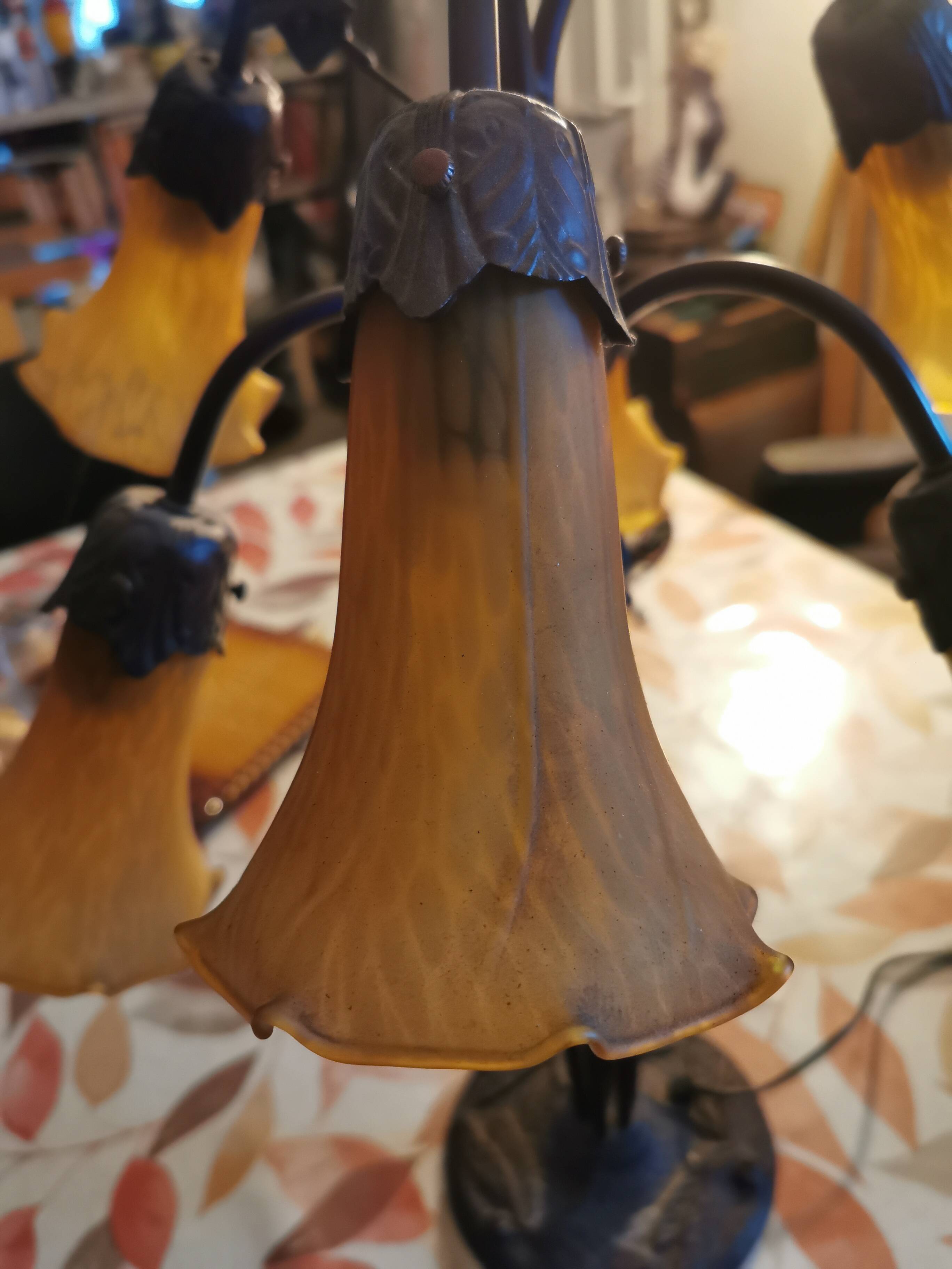Table lamp