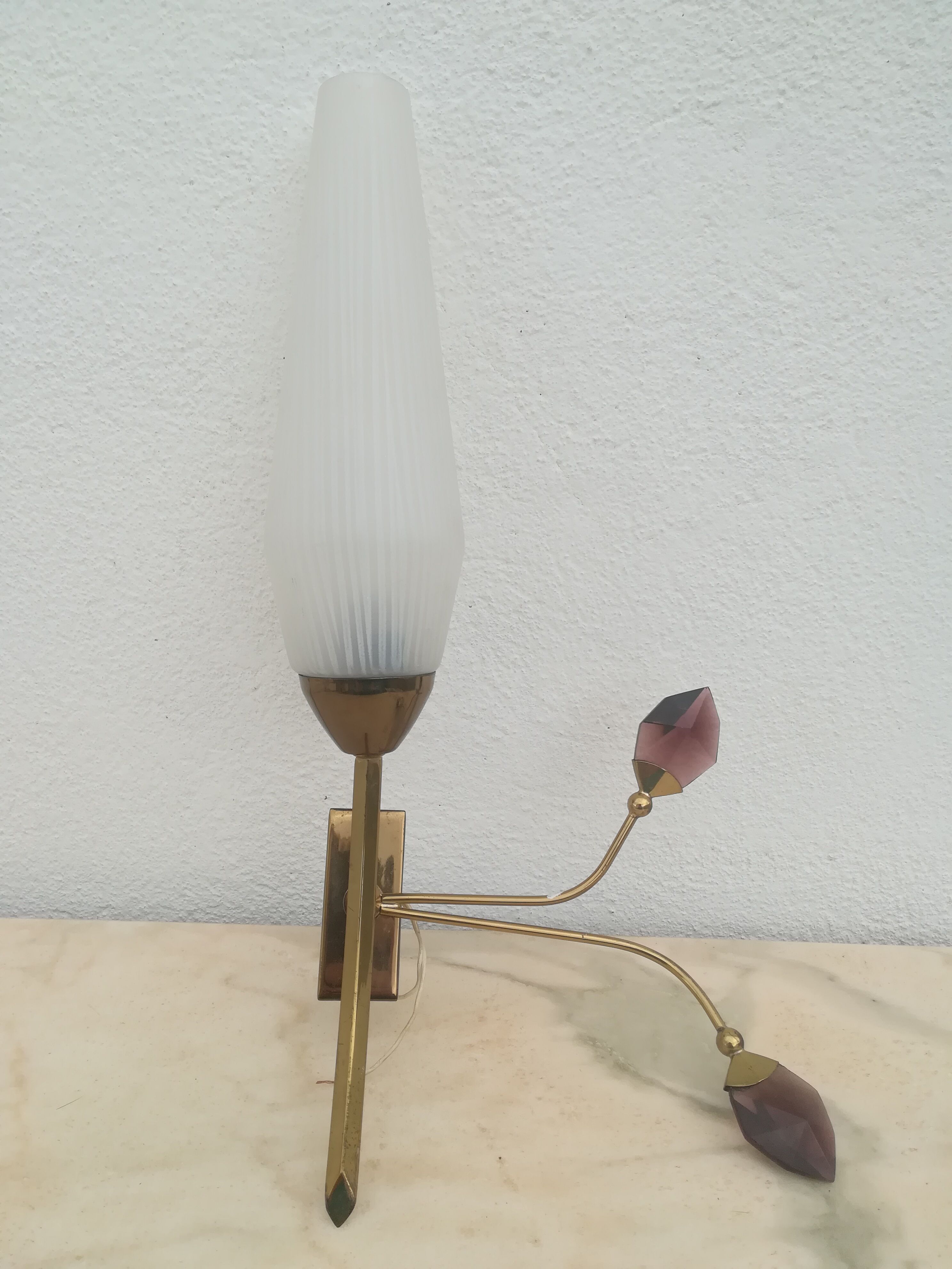 Wall light in brass