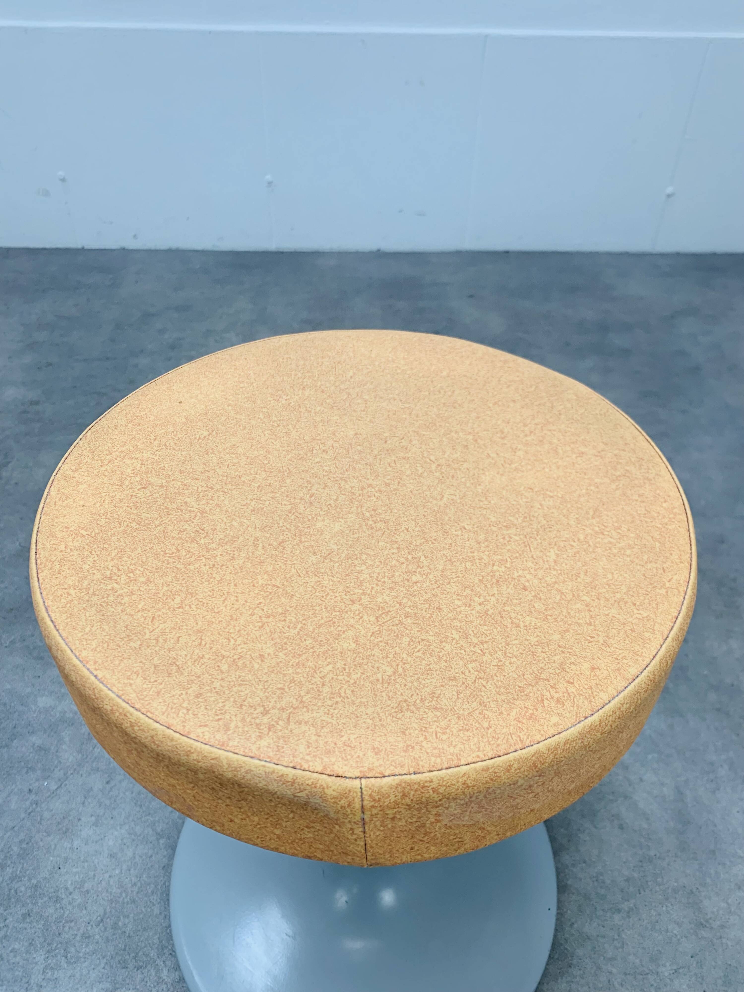Orange tulip foot stool from the 80s, vintage