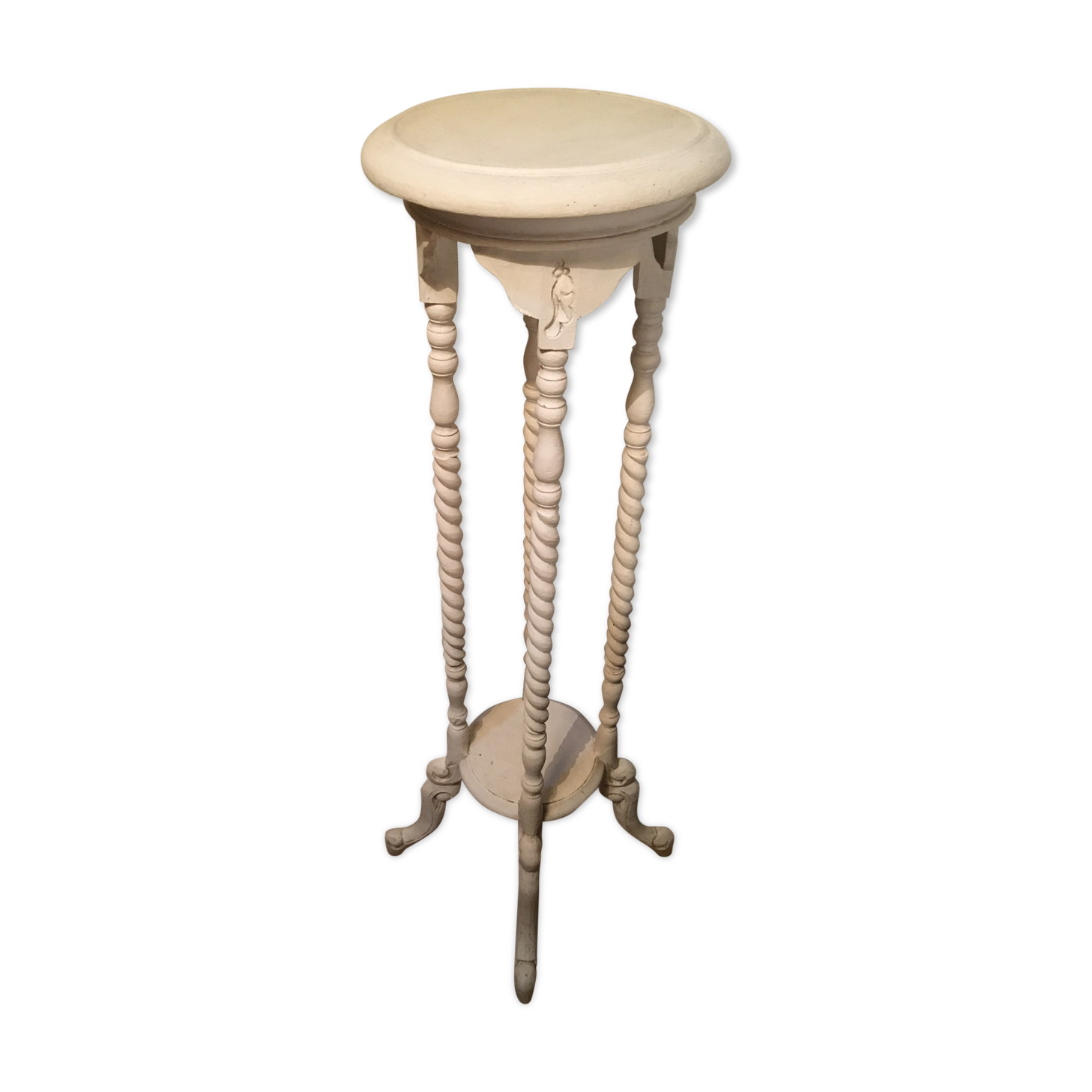 White patina wood harness