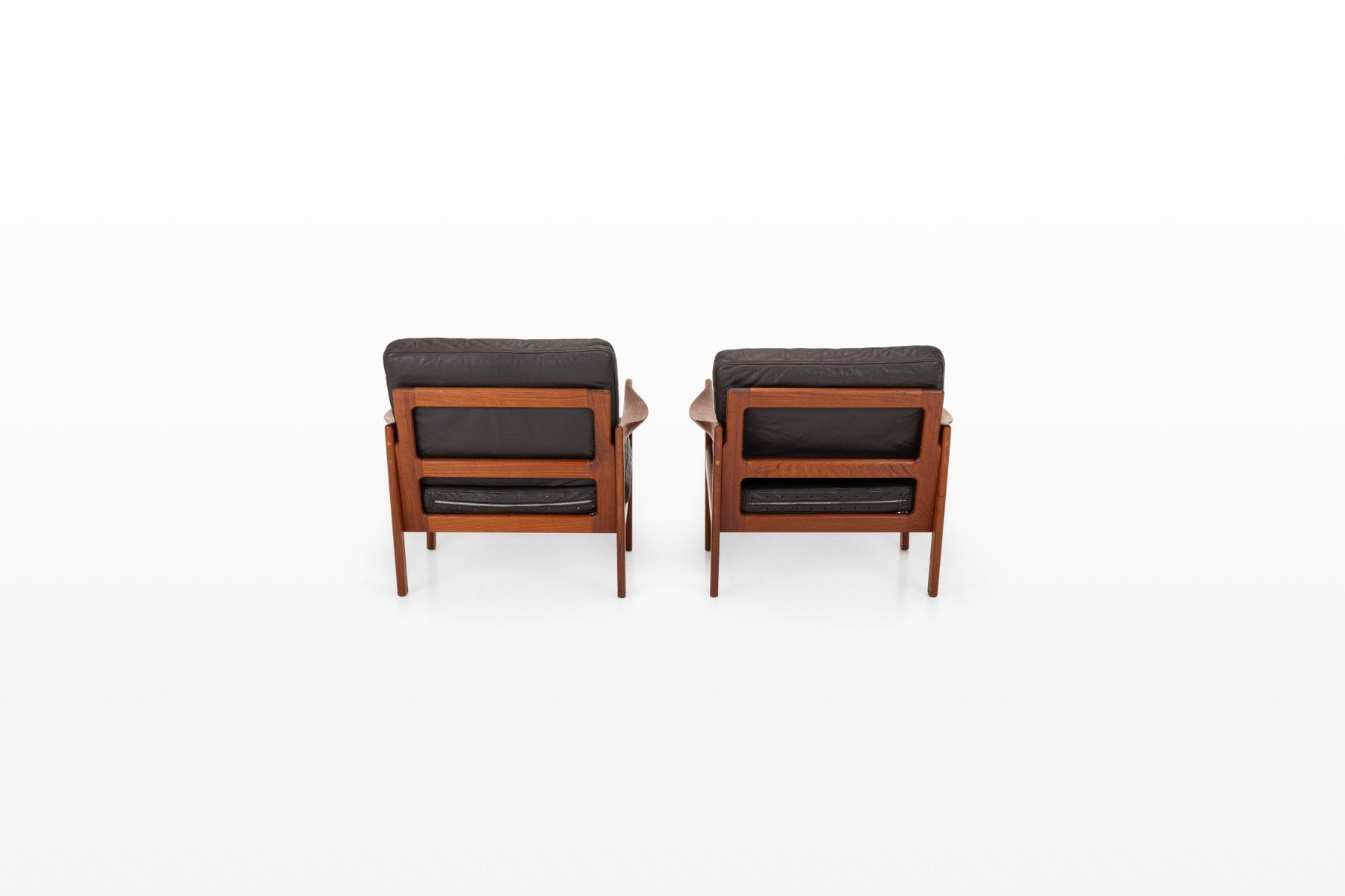 Vintage easy chairs by Illum Wikkelsø for Niels Eilersen, 1960s, set of 2